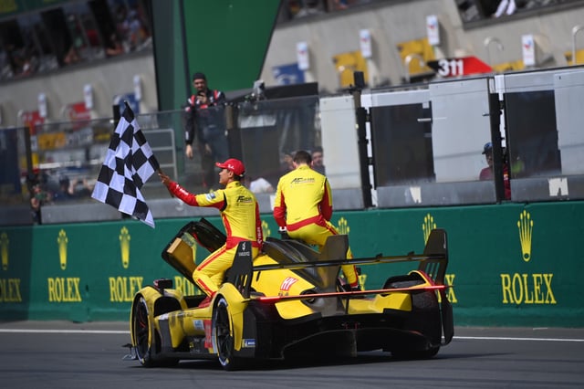 La victoire de la Ferrari n°83