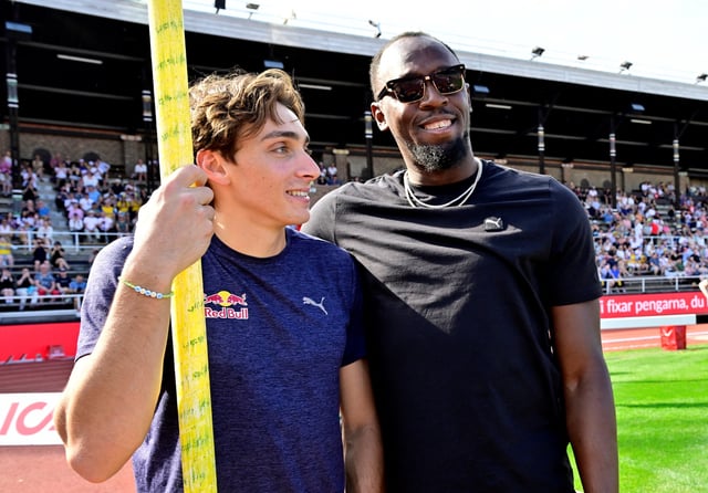 Athletics - Diamond League - Stockholm - Stockholm Olympic Stadium, Stockholm, Sweden - June 15, 2025 Sweden's Armand Duplantis with Usain Bolt before the competition  Jonas Ekstromer/TT News Agency via REUTERS     ATTENTION EDITORS - THIS IMAGE WAS PROVIDED BY A THIRD PARTY. SWEDEN OUT. NO COMMERCIAL OR EDITORIAL SALES IN SWEDEN.