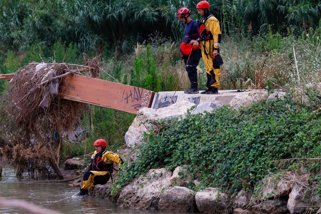 Buscan a un joven desaparecido en el río Túria