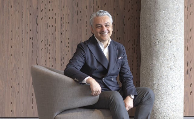 Luca de Meo, conseller delegat de Renault i autor del llibre ‘Diccionario sentimental del automóvil’ . | ROSER FABRE / RENAULT