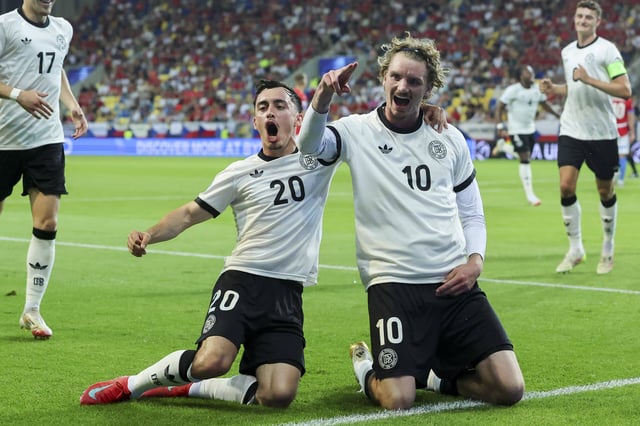 Paul Nebel (l.) und Nick Woltemade überrollten die Tschechen in der ersten Stunde.