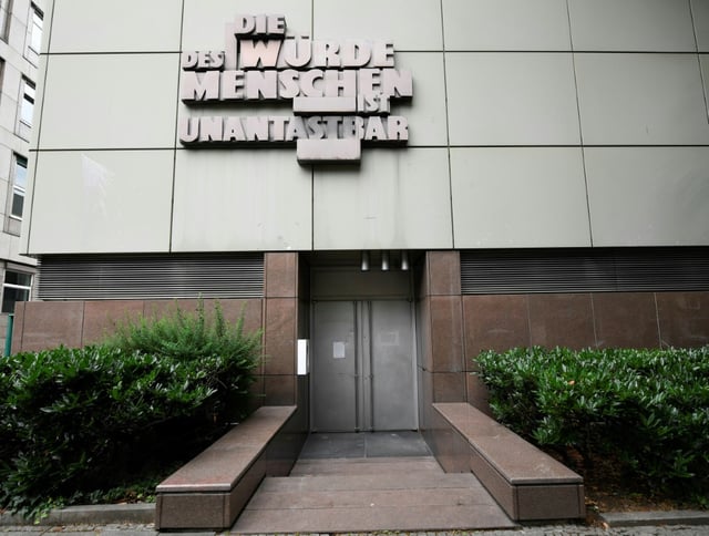 Prosecutors have asked judges at Frankurt's higher regional court to hand down a life sentence