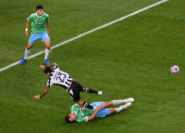 Soccer Football - FIFA Club World Cup - Group B - Botafogo v Seattle Sounders FC - Lumen Field, Seattle, Washington, U.S. - June 15, 2025 Botafogo's Santiago Rodriguez in action with Seattle Sounders FC's Jackson Rage IMAGN IMAGES via Reuters/Steven Bisig