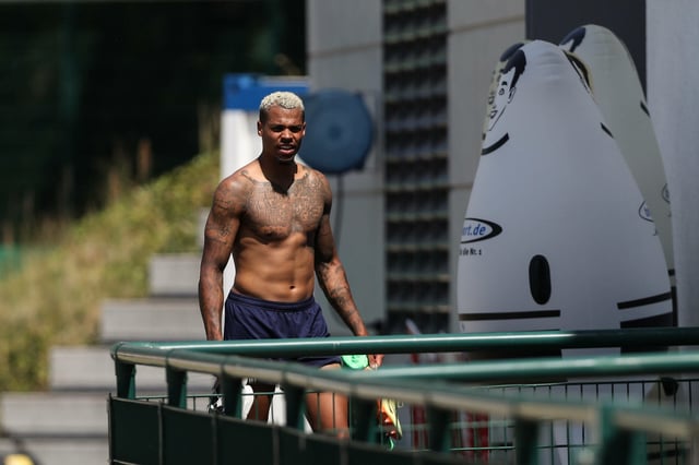 Lukas Nmecha wird in der kommenden Saison das Trikot von Leeds United überstreifen.