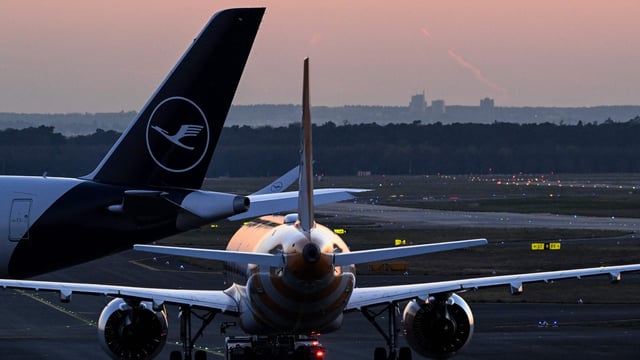 Lufthansa Airlines aircraft made a U-turn and returned back to Frankfurt after receiving 'bomb threat.'