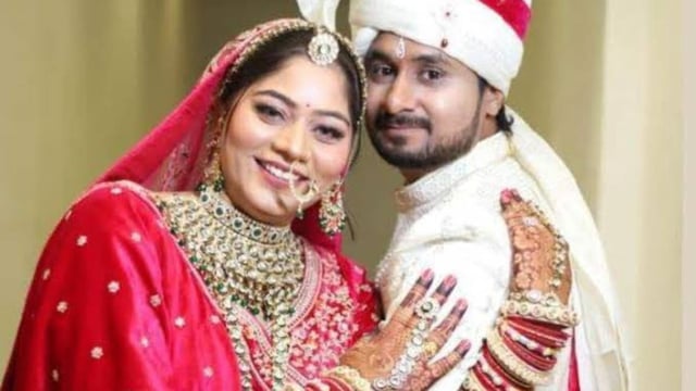 Wedding picture of Raja and Sonam Raghuvanshi. 