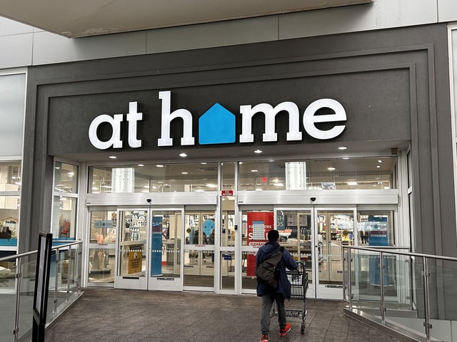Customer entering at home home goods store, Rego Center Mall, Queens, New York. (Photo by: Lindsey Nicholson/UCG/Universal Images Group via Getty Images)