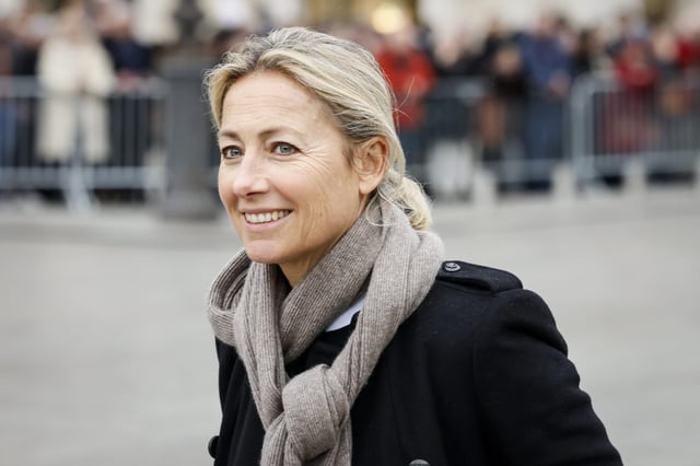 Anne-Sophie Lapix animera à partir dès septembre 2025 la tranche 18 heures-20 heures sur RTL à la place d’Yves Calvi, selon un message interne de la direction de la radio.