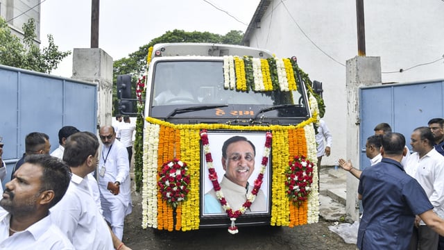Rupani's last rites will be conducted at the Ramnathpara crematorium.