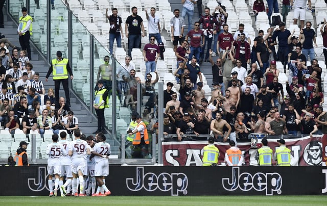 Soccer Football - Serie A - Juventus v Salernitana - Allianz Stadium, Turin, Italy - May 12, 2024 Salernitana players celebrate after  Niccolo Pierozzi scores their first goal REUTERS/Massimo Pinca/File Photo