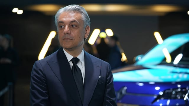 Renault has confirmed that CEO Luca de Meo decided to step down and pursue new challenges outside the automotive sector. (Image: Bloomberg)