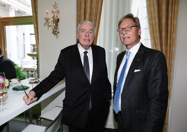 Milliardär Klaus-Michael Kühne (l.) und Karl Gernandt, ehemaliger Geschäftsführer der Kühne-Holding (Archivfoto)
