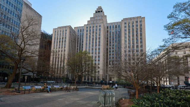 The Manhattan Criminal Court building at 100 Centre Street in downtown Manhattan.  (Luiz C. Ribeiro for New York Daily News)