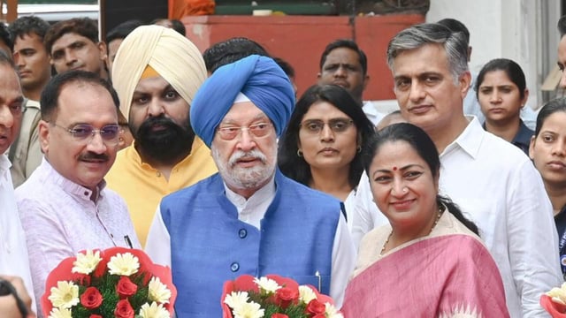 Delhi chief minister Rekha Gupta and Union minister Hardeep Singh Puri inaugurate the exhibition on Monday. (Vipin Kumar/HT Photo)