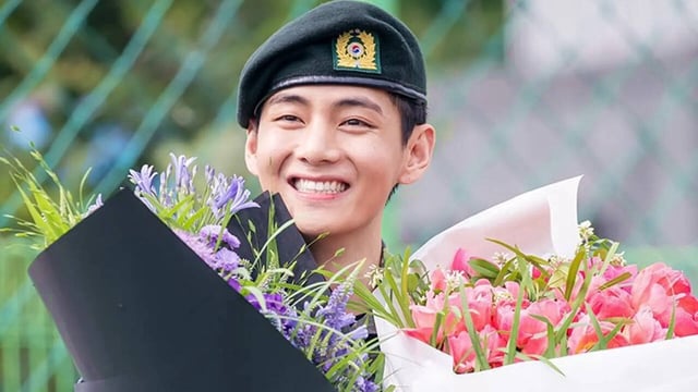 BTS V Breaks New No 1 Record On Top Military App, Emerges 'Most-Loved Celebrity' To Ever Enlist With 4.5 Million Messages
