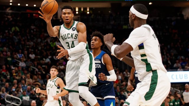 Bobby Portis, Giannis Antetokounmpo