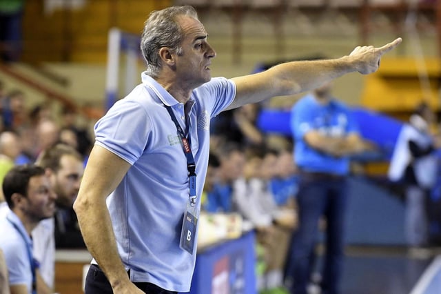Rafa Guijosa, seleccionador iraní, busca salir del país a causa del conflicto bélico