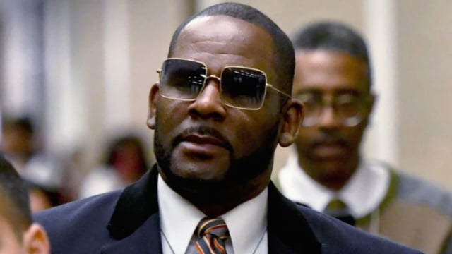 Rapper R. Kelly collapsed in his prison cell and was rushed to the hospital after allegedly receiving a dangerous medication overdose. 