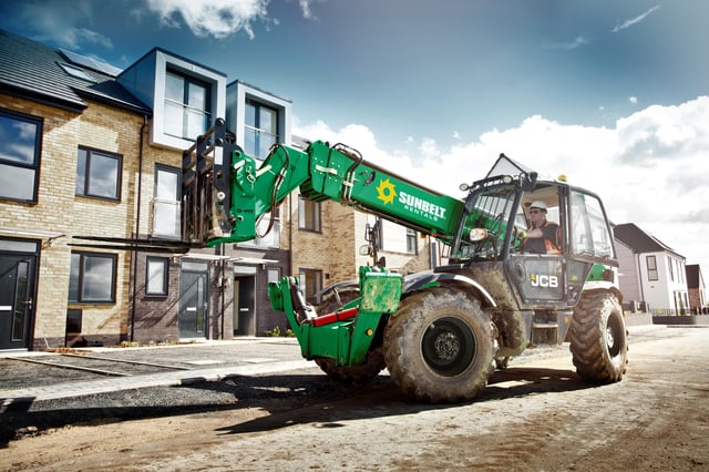 Ashtead’s Sunbelt division rents equipment to industrial and constriction customers
