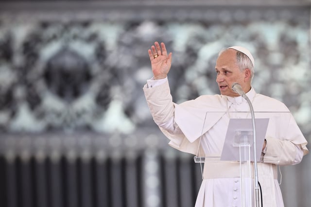 Pope Leo XIV leads the Angelus prayer in St Peter's Square, at the Vatican, June 15, 2025. REUTERS/Yara Nardi/File photo