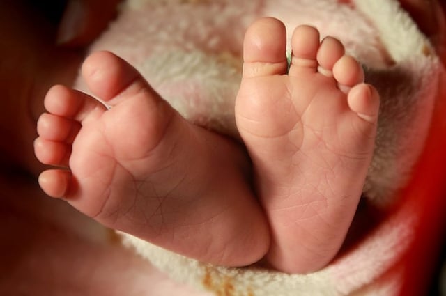 10-month-old dies after swallowing beedi in Mangaluru, police probe father‘s negligence