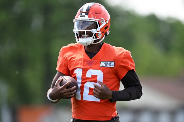 Shedeur Sanders #12 of the Cleveland Browns runs a drill during Cleveland Browns mandatory minicamp at CrossCountry Mortgage Campus on June 10, 2025 in Berea, Ohio.