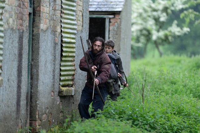 Jamie (Aaron Taylor-Johnson) et son fils, Spike (Alfie Williams). 