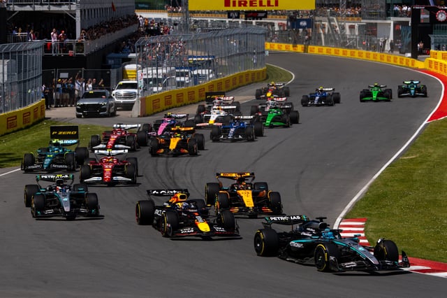 Race start during the F1 Grand Prix of Canada at Circuit Gilles-Villeneuve on June 15, 2025 in Montreal, Canada.