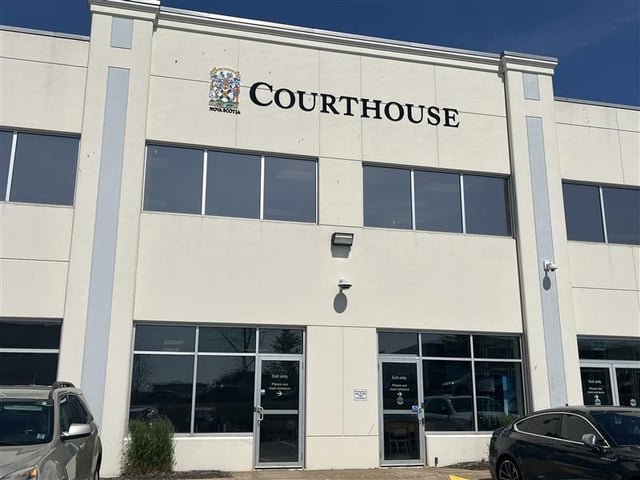 The courthouse in Dartmouth, N.S., where a jury has begun deliberating in the second-degree murder trial of Adam Drake after weeks of testimony.