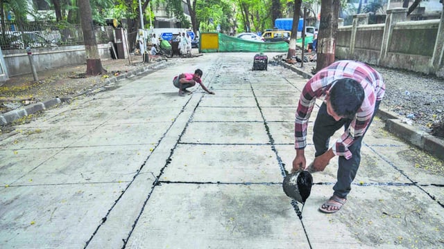 Incomplete BMC road repairing work at Telang Road, Matunga in Mumbai (Photo by Satish Bate/ Hindustan Times) (Hindustan Times)