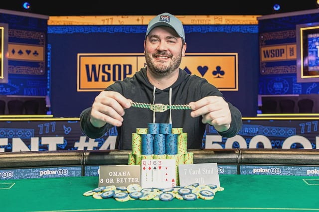 Jason Daly mixed it up for bracelet number two.