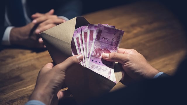 A BBMP engineer had demanded a bribe of ₹10 lakh from a contractor to clear his pending bill. (Getty Images/iStockphoto)