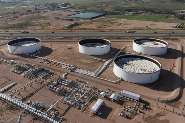 A drone view shows a portion of the crude oil tank farm in Midland, Texas, U.S. June 11, 2025.  REUTERS/Eli Hartman/ File Photo