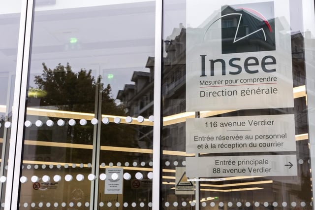 L’économie française est essoufflée d’après l’Insee, qui prévoit mercredi 18 juin 2025 une hausse de seulement 0.6 % du PIB sur l’année.