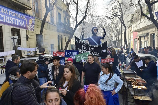 Cristina Fernández ya cumple condena en su domicilio de Buenos Aires