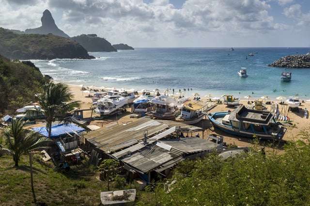 Bucht und Strand der Inselgruppe Fernando de Noronha