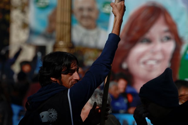 Supporters of Argentina's former President Cristina Fernandez de Kirchner demonstrate after an Argentine judge approved her request to serve out her six-year prison sentence for corruption at home, in Buenos Aires, Argentina, June 18, 2025. REUTERS/Matias Baglietto