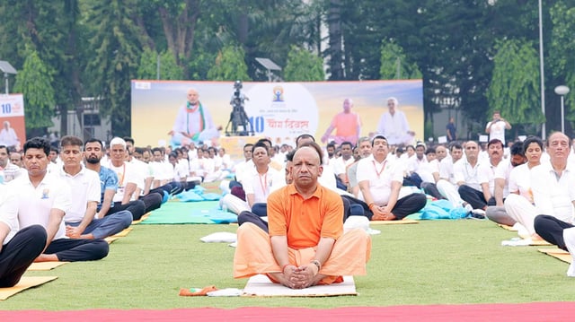 UP Govt Introduces Quick Yoga Sessions For Offices | Image: @myogiadityanath