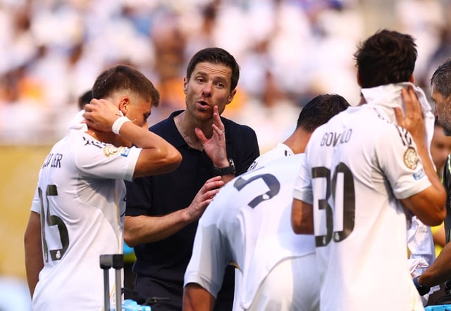 Soccer Football - FIFA Club World Cup - Group H - Real Madrid v Al Hilal - Hard Rock Stadium, Miami Gardens, Florida, U.S. - June 18, 2025 Real Madrid coach Xabi Alonso reacts REUTERS/Hannah Mckay