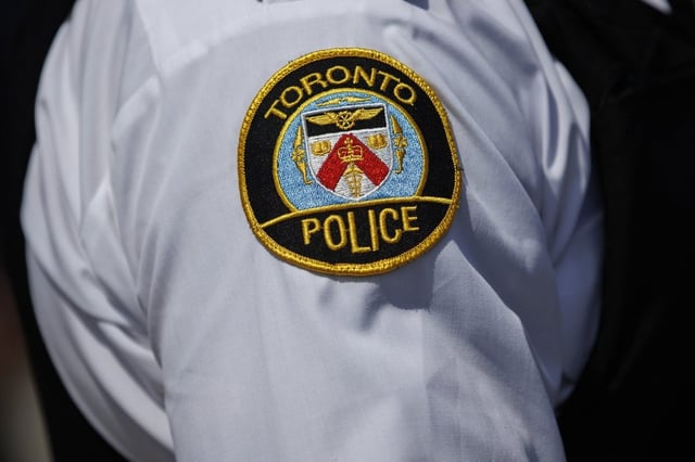 A Toronto Police emblem is shown in Toronto on August 5, 2022. (THE CANADIAN PRESS/Cole Burston)