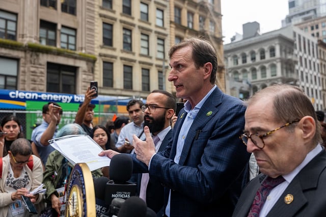 New York Democratic Reps. Jerrold Nadler, right, and Dan Goldman speak at a news conference Wednesday at 26 Federal Plaza in Lower Manhattan after being barred from entering and inspecting Immigration and Customs Enforcement holding cells.