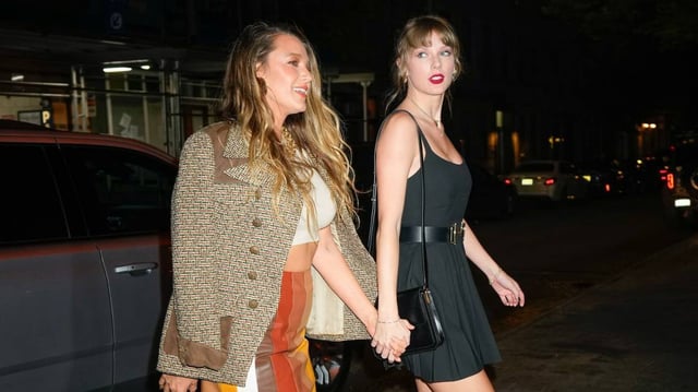 NEW YORK, NEW YORK - SEPTEMBER 30: Blake Lively (L) and Taylor Swift are seen on September 30, 2023 in New York City. (Photo by Gotham/GC Images)