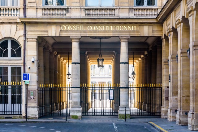 Née dans le sillage des émeutes de l’été 2023, la loi Attal avait fait l’objet de nombreuses tergiversations tout au long de l’année 2024.