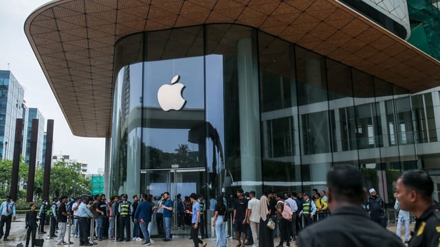 Apple will likely launch its foldable iPhone next year, here’s what we know so far.