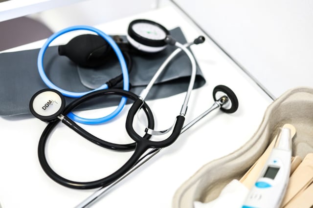 Der Spitzenverband der gesetztlichen Krankenkassen (GKV) erwartet wegen der schwierigen Finanzlage weitere Beitragserhöhungen für die Versicherten. Zum 1. Juli hätten bereits weitere sechs Kassen eine Anhebung ihres Zusatzbeitrags angekündigt.