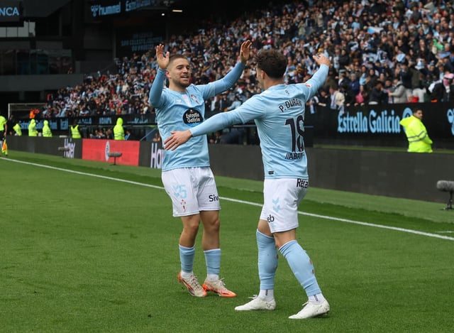 Carreira renuenva con el Celta hasta 2028.