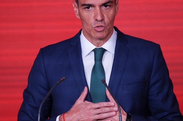 Spanish Prime Minister Pedro Sanchez holds a press conference after a meeting of his Socialist Party, in Madrid, Spain, June 16, 2025. REUTERS/Nacho Doce/File Photo