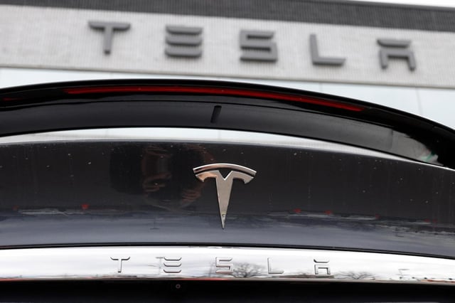 Texas Democratic state representatives from the Austin area sent a formal letter to Tesla this week calling for the company to delay its robotaxi rollout, scheduled for as soon as June 22. The letter, signed by members of Austin’s legislative delegation, urges Tesla to wait until September, when a new Texas law regulating autonomous vehicles officially goes into effect. (DAVID ZALUBOWSKI/AP FILE)