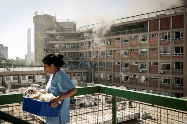 Vue de l'hôpital Soroka de Beersheva, dans le sud d'Israël, endommagé par une frappe iranienne le 19 juin 2025