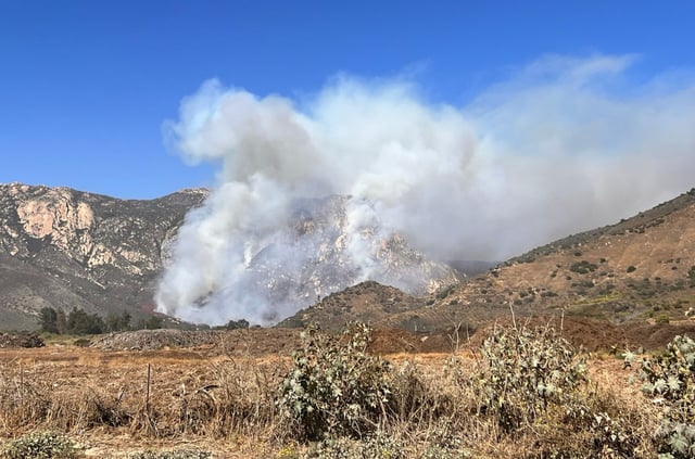 San Diego, CA – The Monte Fire near Lakeside prompted mandatory evacuations Tuesday, June 17, 2025.   (Nelvin C. Cepeda / The San Diego Union Tribune